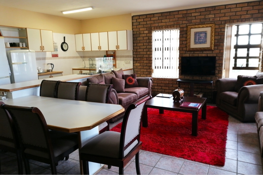 5 Bedroom Property for Sale in Stilbaai Wes Western Cape